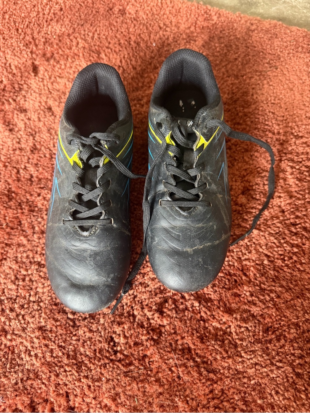 DSG Youth Soccer Cleats